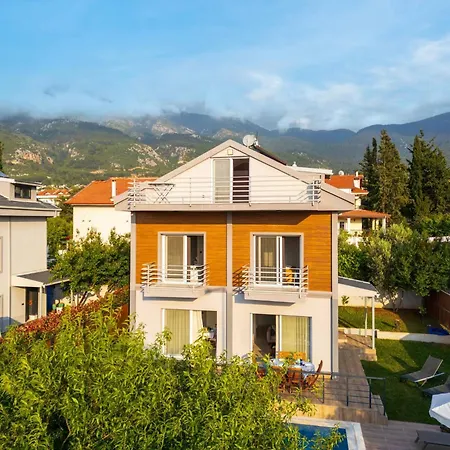 Nurten Oludeniz * Ovacik (Fethiye)