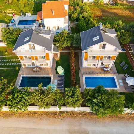 Nurten Oludeniz * Ovacik (Fethiye)